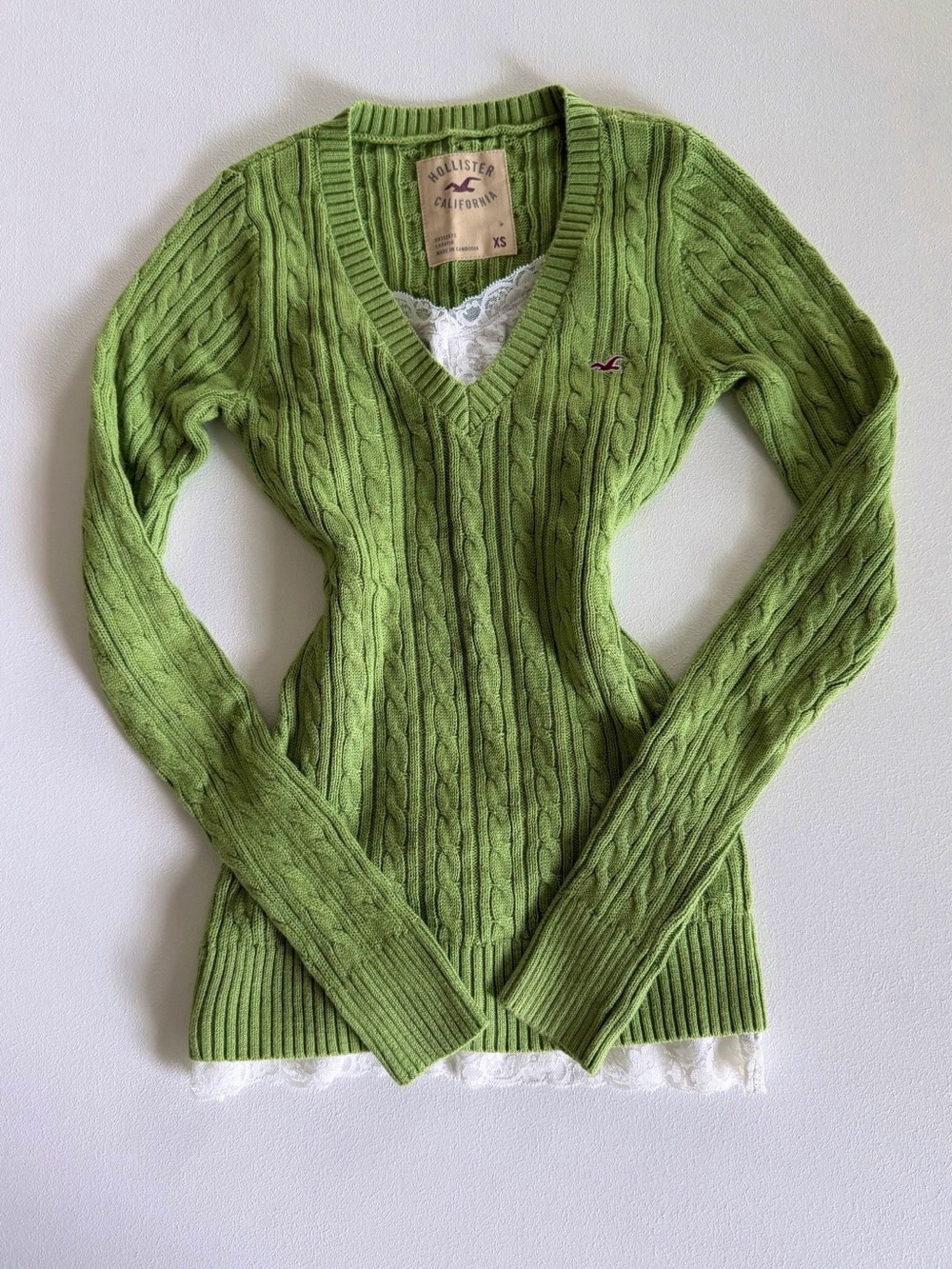 Hollister Green Cable Knit V-Neck Sweater with Lace Trim XS